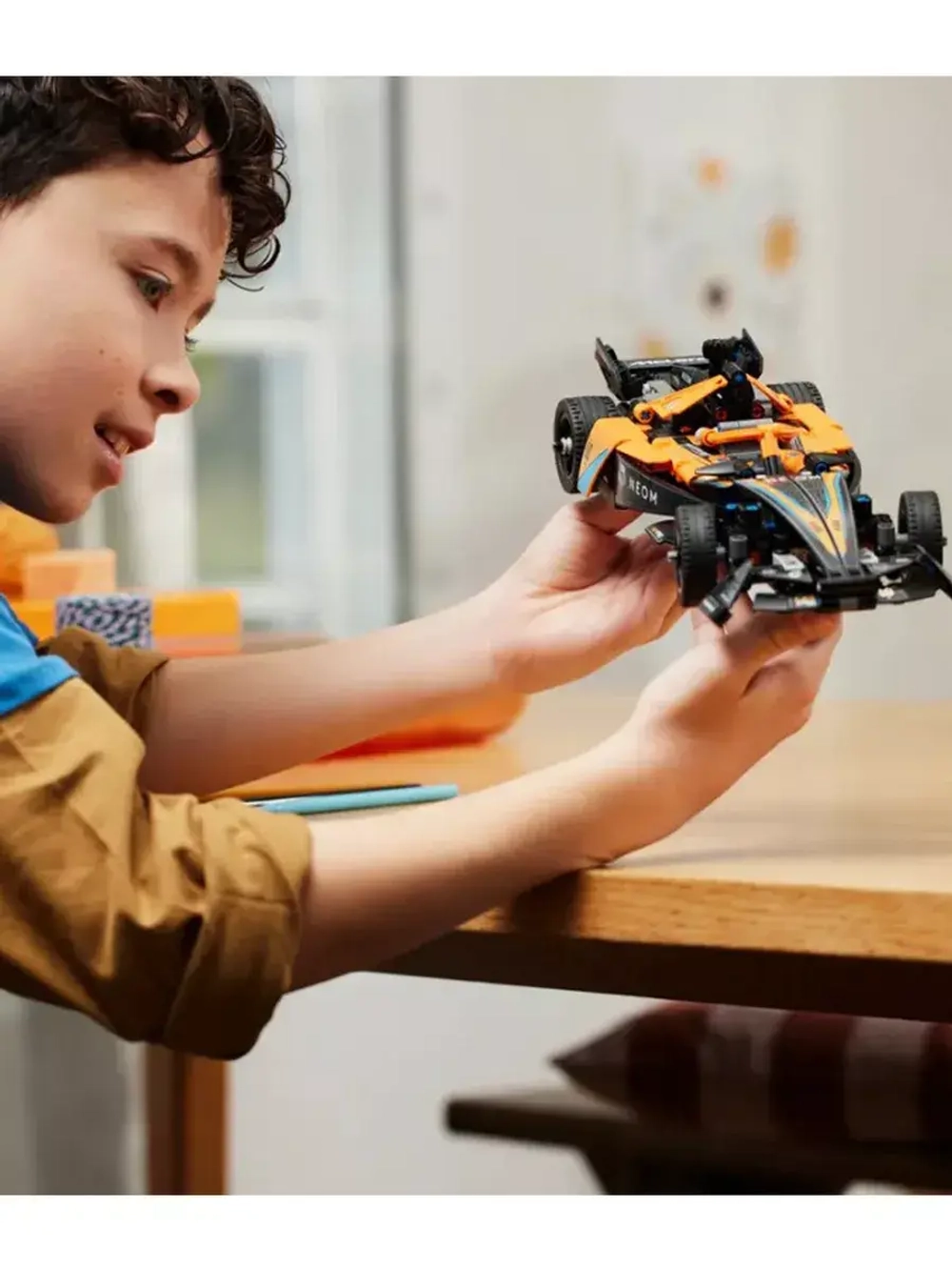 Лего Техник 42169 McLaren Formula E Race Car Technic