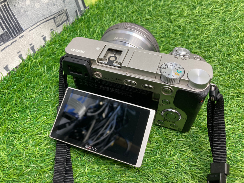 Sony A6000 kit 16-50mm 3.5-5.6 OSS (7.200 кадров)