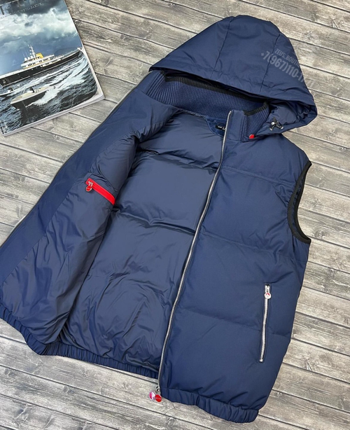 Пуховый жилет Kiton