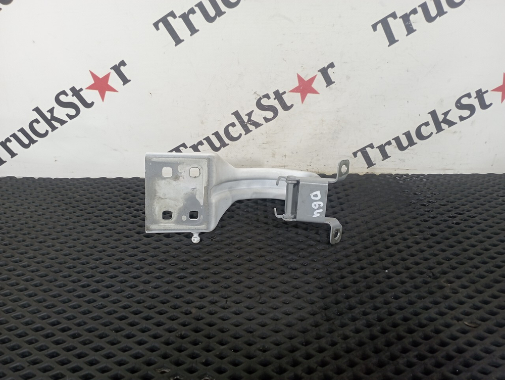 Петля крышки инструментального ящика 2023г