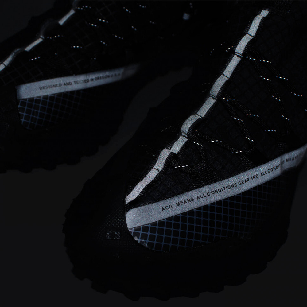 кроссовки Nike ACG Mountain Fly Low Gtx Black / Red Ftwr.