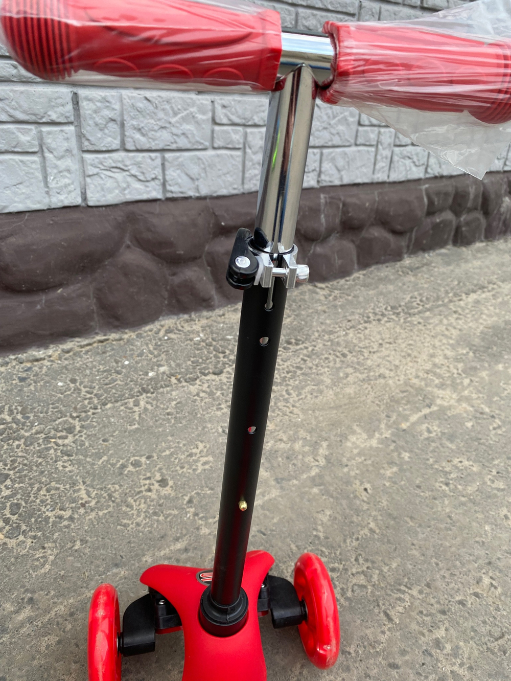 RR1-2/Самокат трехкол. колеса: d110 мм.d76 мм. раз.пл: 51*11 см, Красный