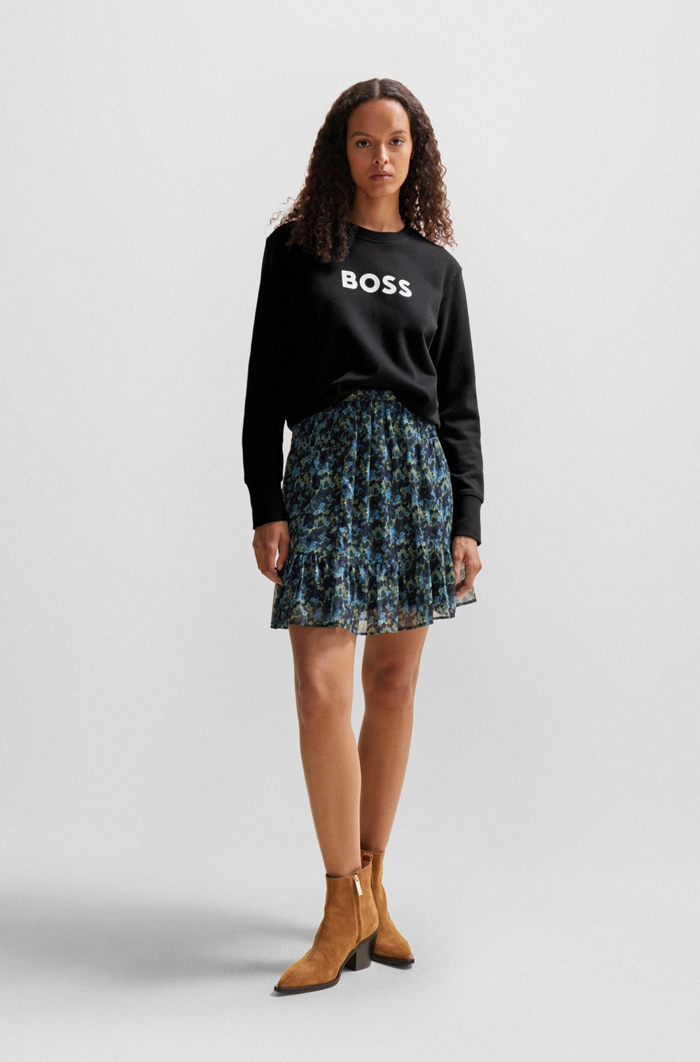 Свитшот женский BOSS C_Elaboss_6 10238476 01