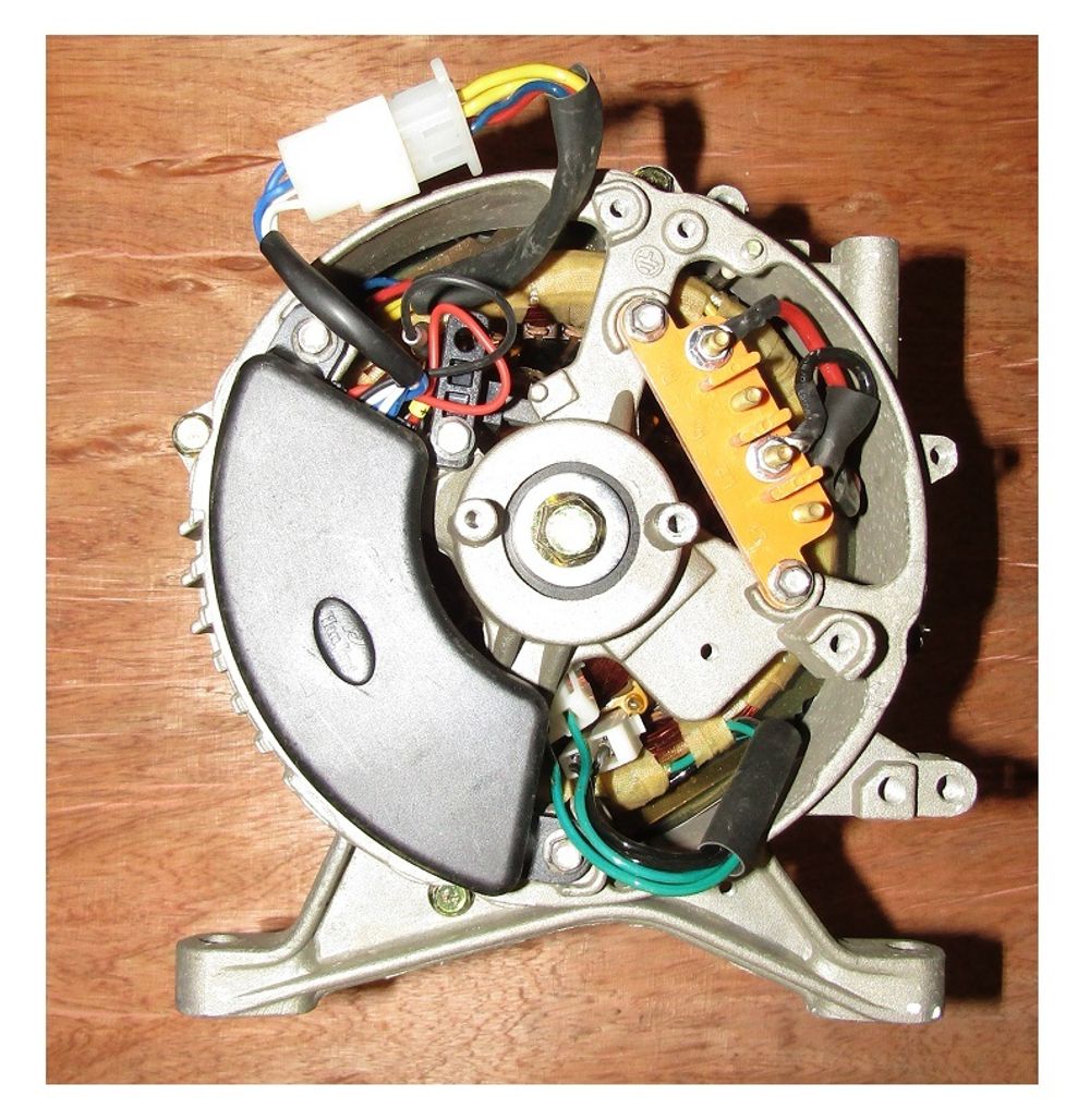 Генератор однофазный SDG 5000E (в сборе )/Alternator single phase assy for 5000E