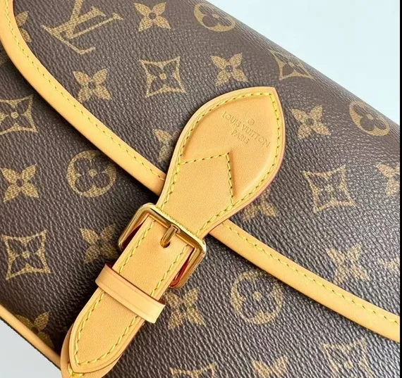 Сумка Louis Vuitton Diane лососевый