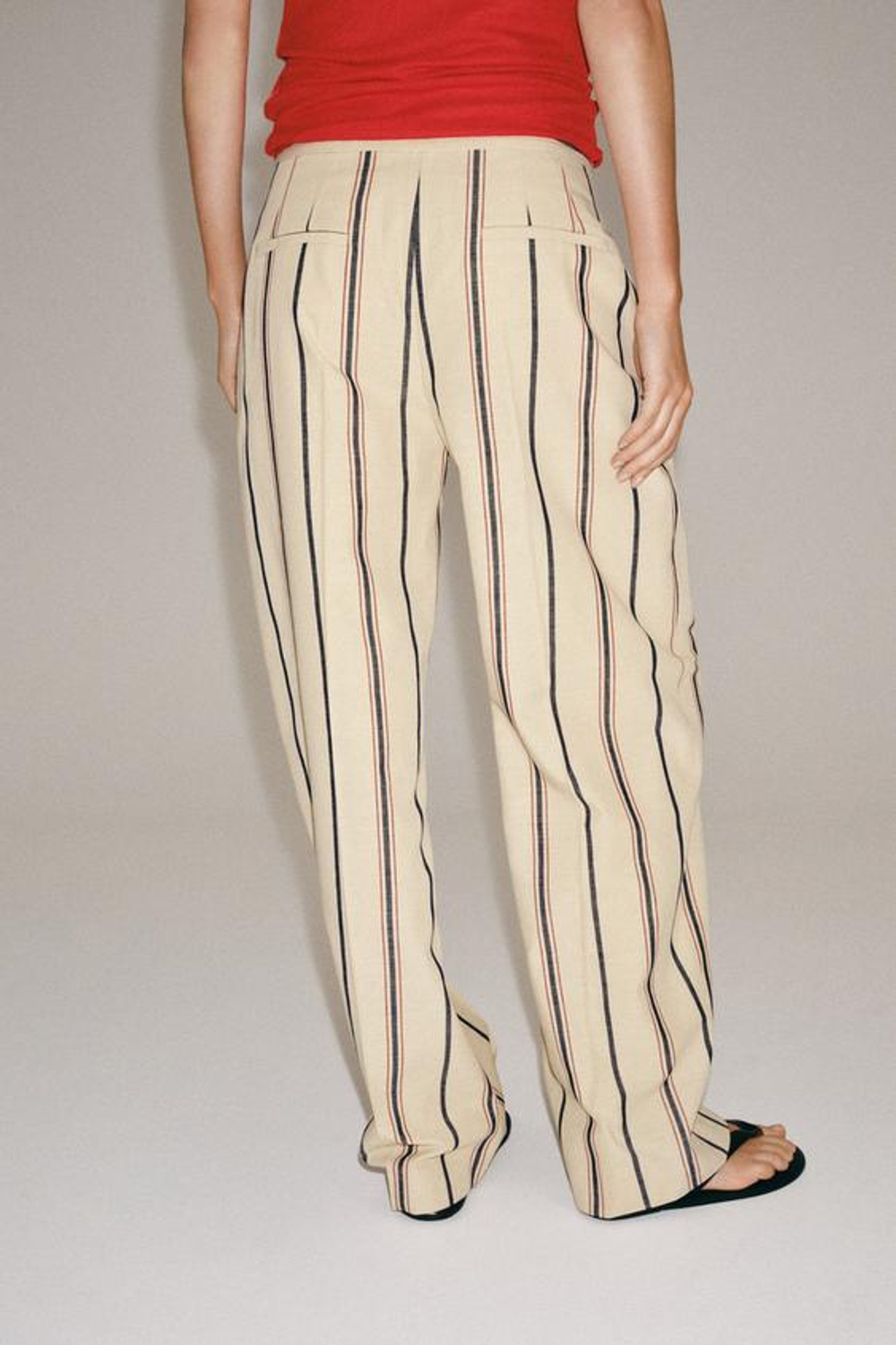 ZARA БРЮКИ В ПОЛОСКУ СО СКЛАДКАМИ — ZW COLLECTION, БЕЖЕВЫЙ