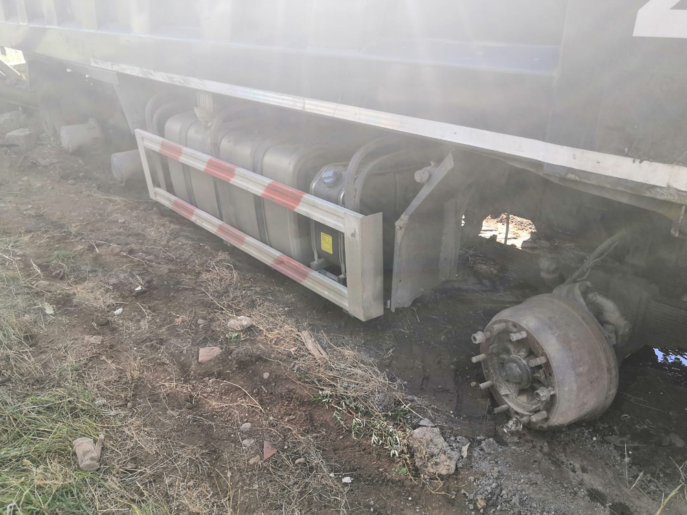 Shacman (Shaanxi) SX* 8x4 Самосвал SX33186V366 (Дизельный, 11,6 л, 423 л.с., МТ)