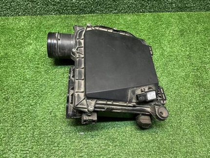Корпус воздушного фильтра Mercedes C w205 (14-23)