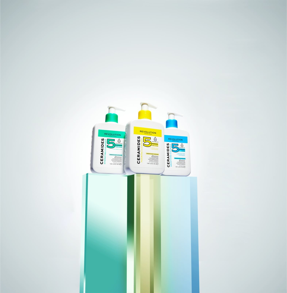 Revolution Skincare Ceramides - нежный очищающий крем с керамидами /   236  ml  / GTIN 5057566421331