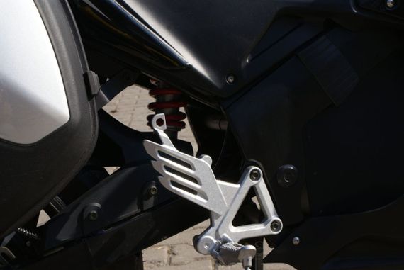 Электромотоцикл BISON YCR-40 (5 кВт)