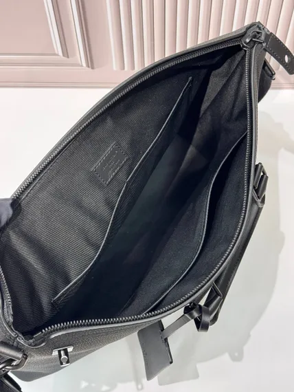 Портфель Louis Vuitton из натуральной кожи, черный