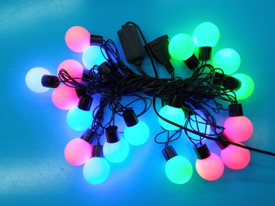 Светодиодная гирлянда "Шарики большие" d40мм, 20LED, 5 метров, мерцающая разноцветная. Черный провод. Соединяемая