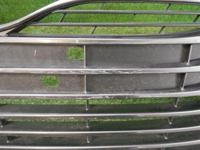 Решетка переднего бампера Toyota Camry xv70 (2017-2021)