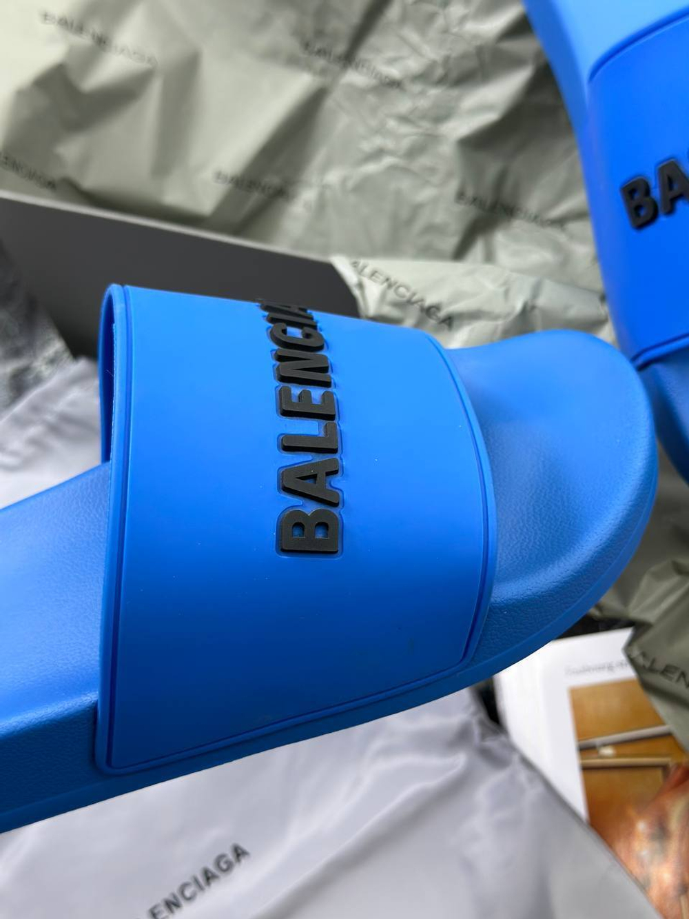 Шлепанцы Balenciaga