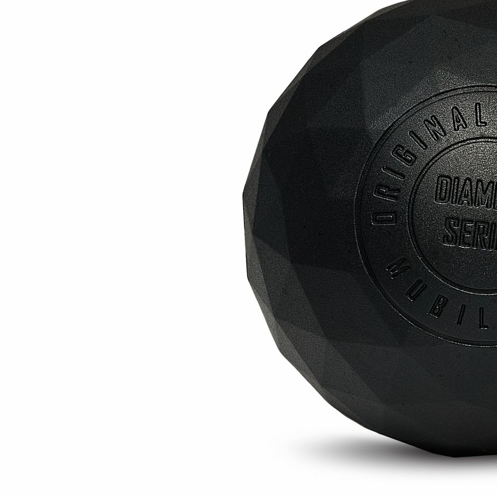 Набор из двух массажных мячей с кистевым эспандером черный