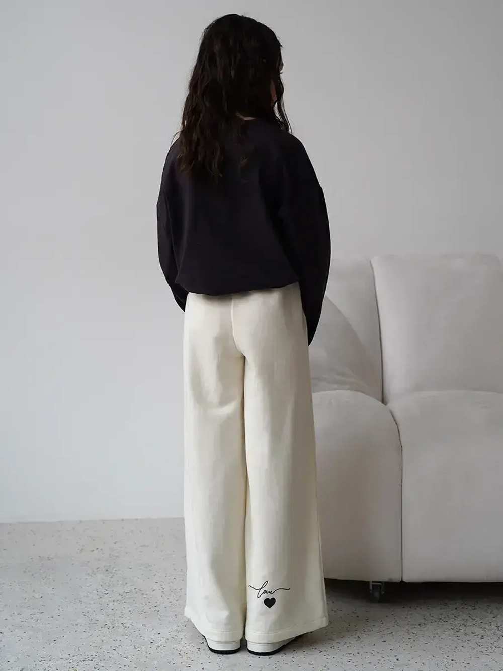 Спортивный костюм для девочки в школу