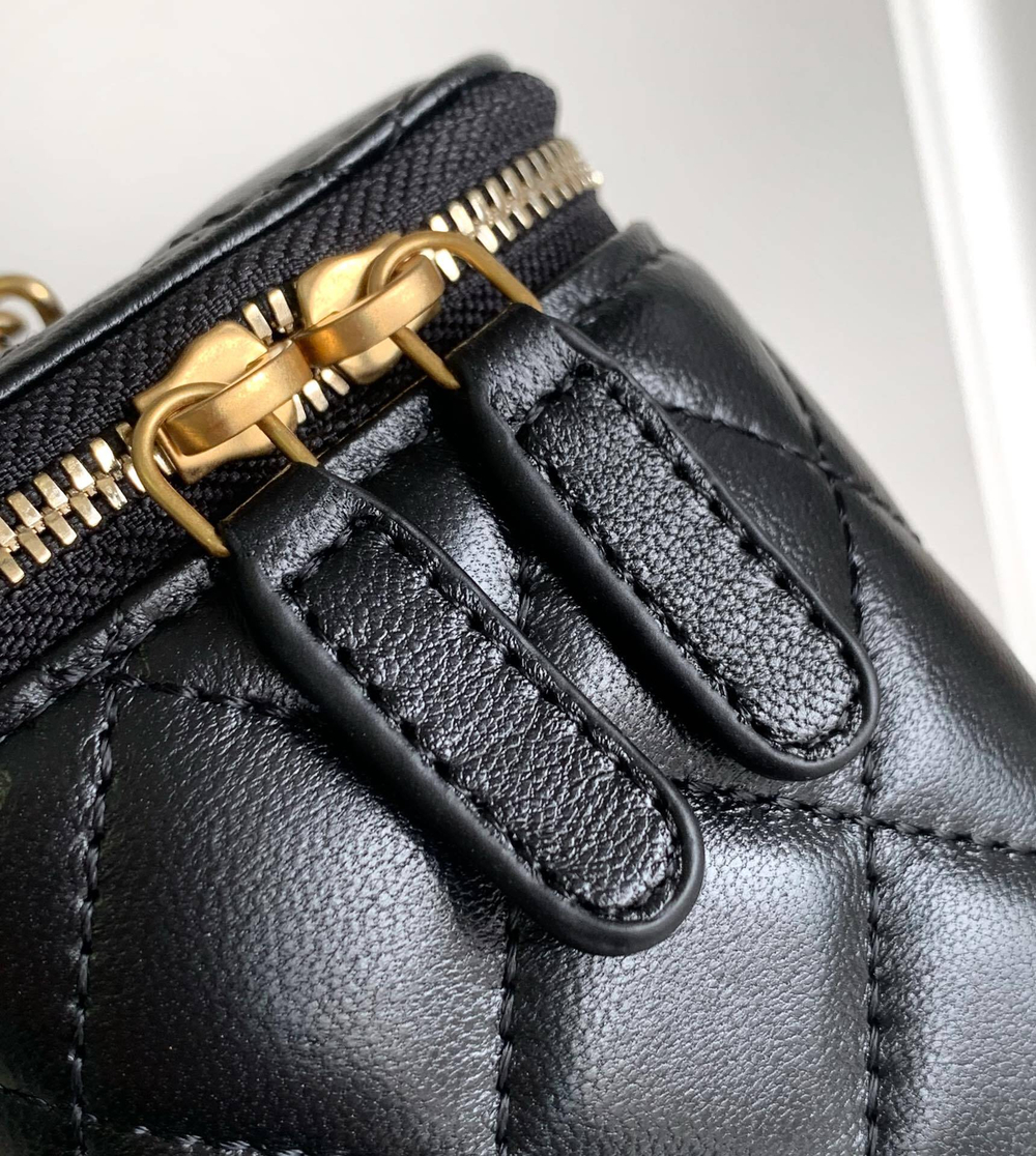 Chanel Vanity Bag 17 cm