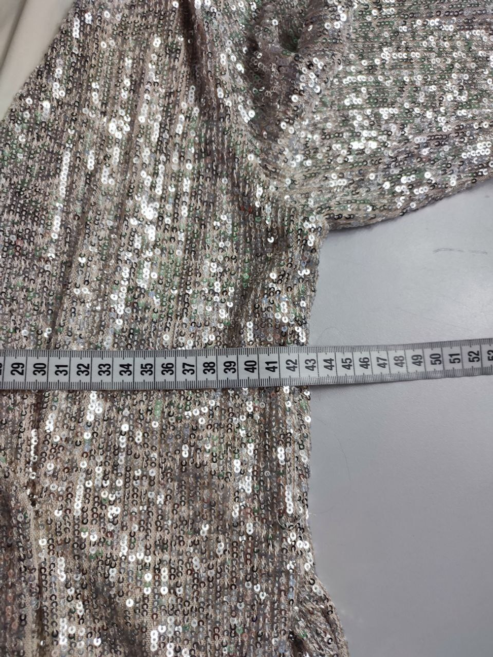 Платье Stradivarius блестящее в пайетках 44 размер