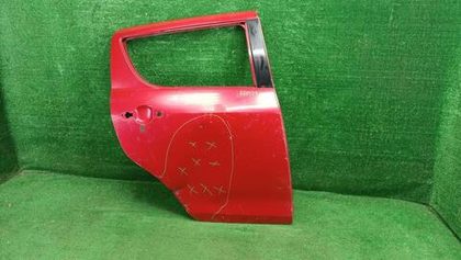 Дверь задняя правая Suzuki Swift 4 (2011-2017) хэтчбек