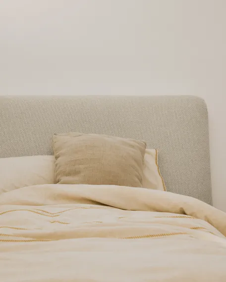 Кровать Martina 90x200 см со съемным чехлом из шенилла цвета экрю