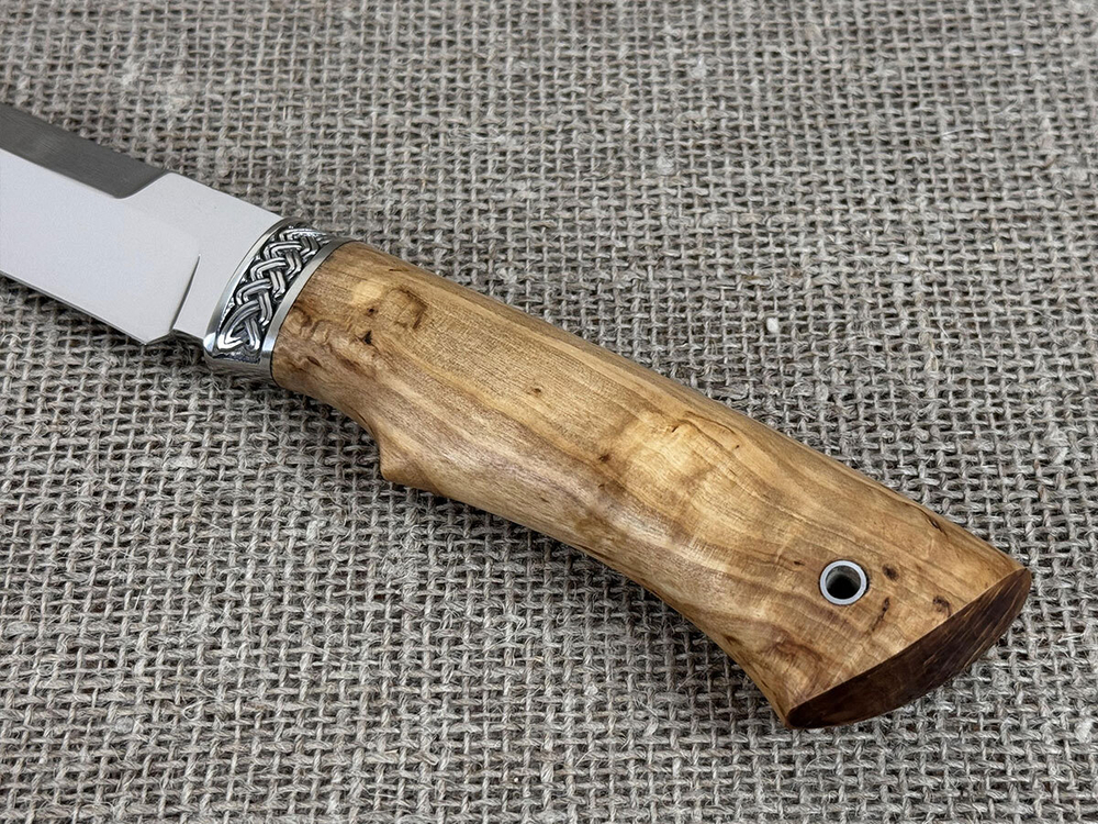 Oxoтничий нож "Атаман", сталь 95Х18, рукоять карельская берёза