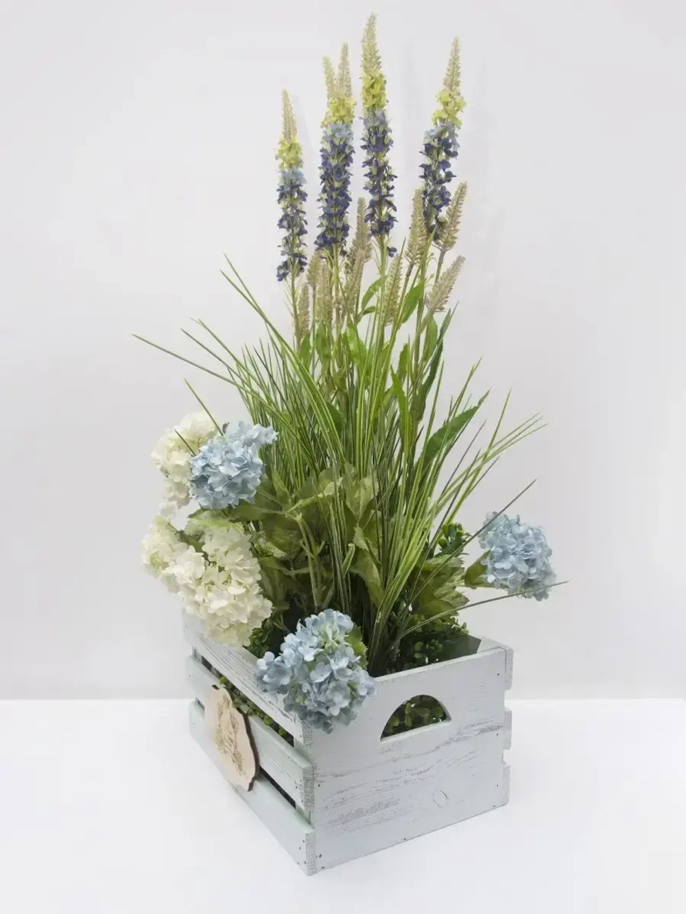 Композиция в ящике "Гортензия"