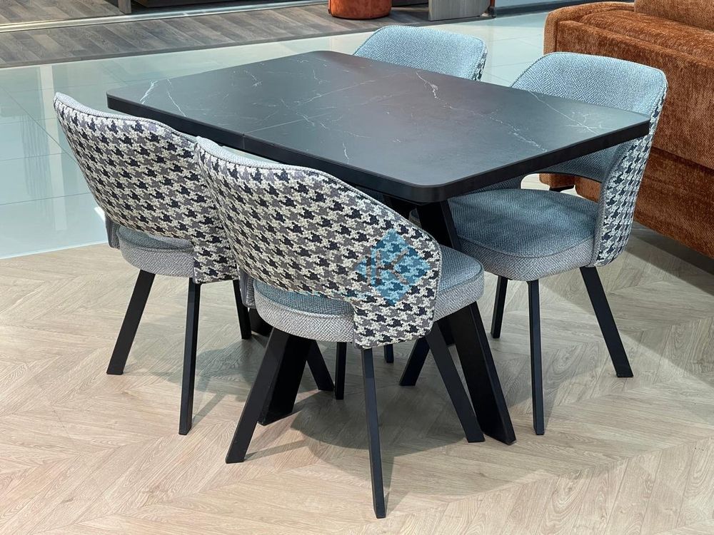 Стул DikLine 274 поворотный опоры чёрные