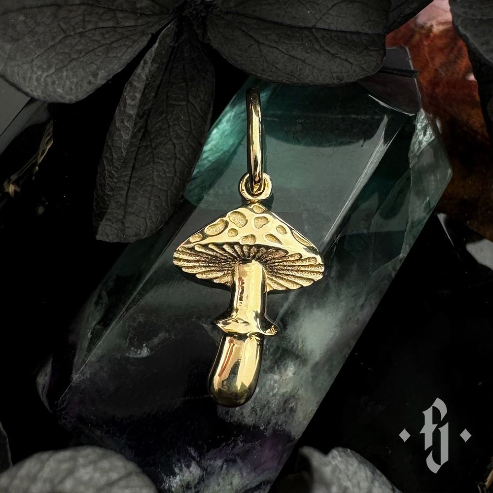 Подвеска &quot;Amanita&quot; - Желтое золото