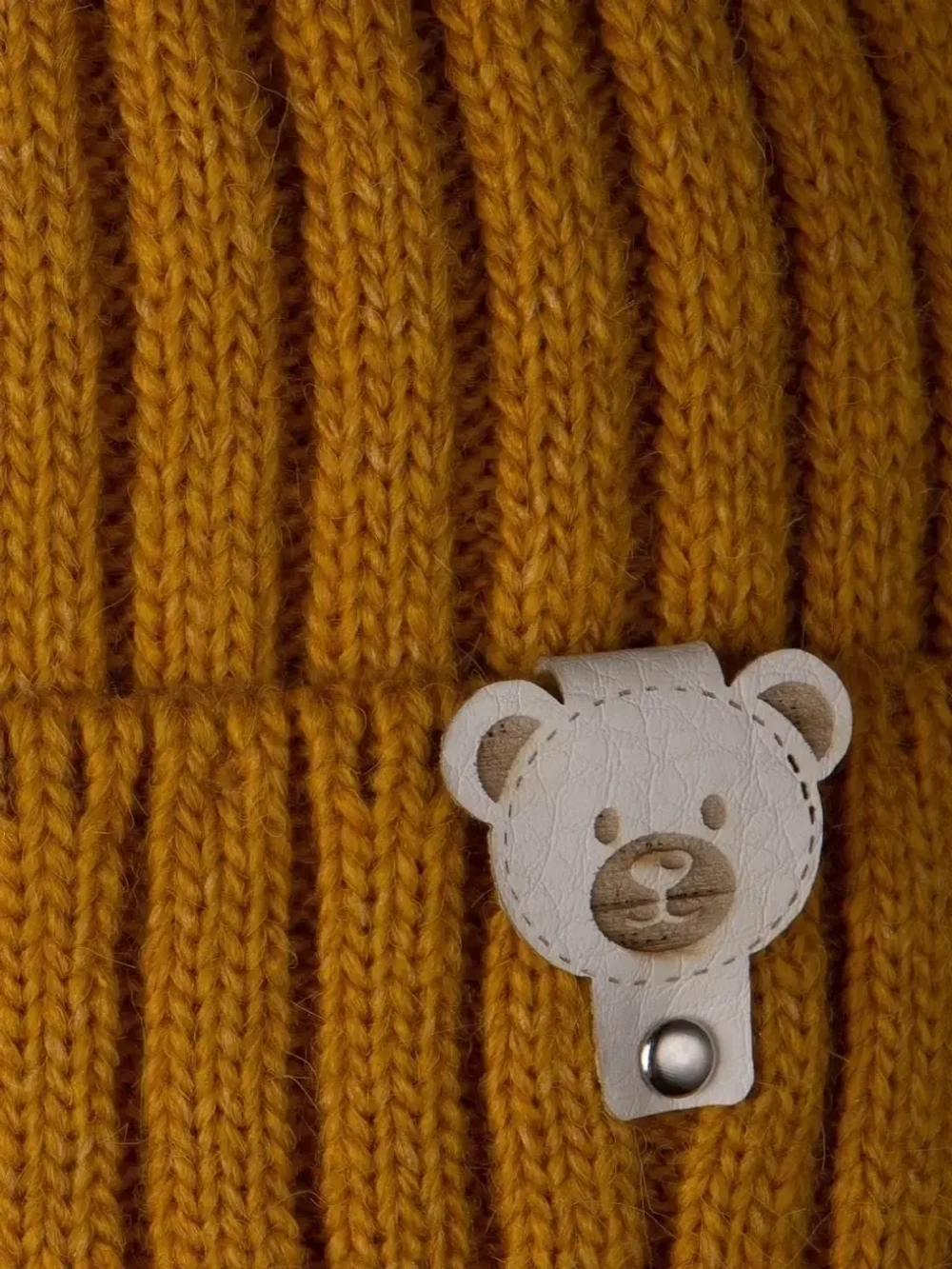 Шапка для девочки зимняя вязаная и снуд