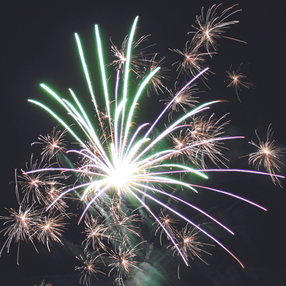 Батарея салютов "Совет да Любовь" 120 залпов калибр 0,8-1,2 дюйма