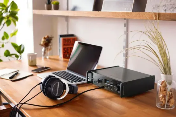 TEAC UD-505-X Black