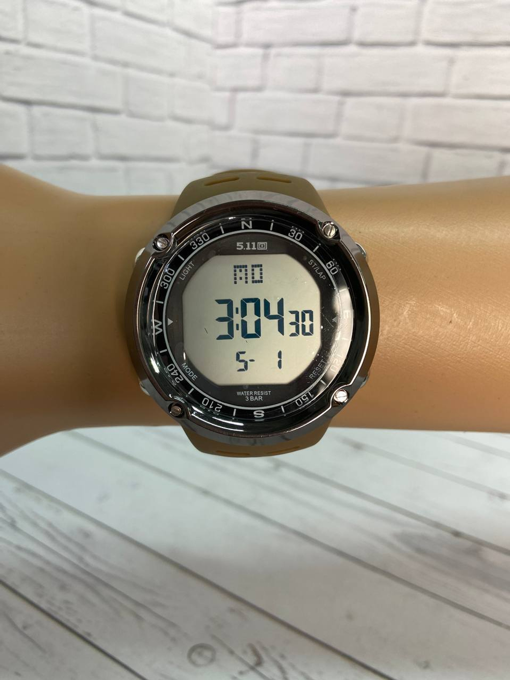 Тактические часы 5.11 / хаки