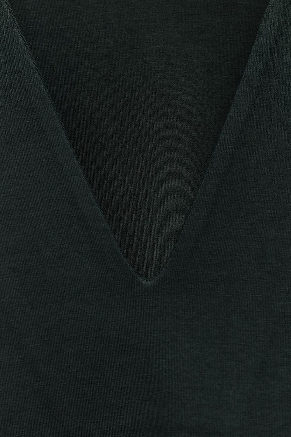 ZARA ТОП ИЗ ИНТЕРЛОКА С V-ОБРАЗНЫМ ВЫРЕЗОМ, ЗЕЛЕНЫЙ