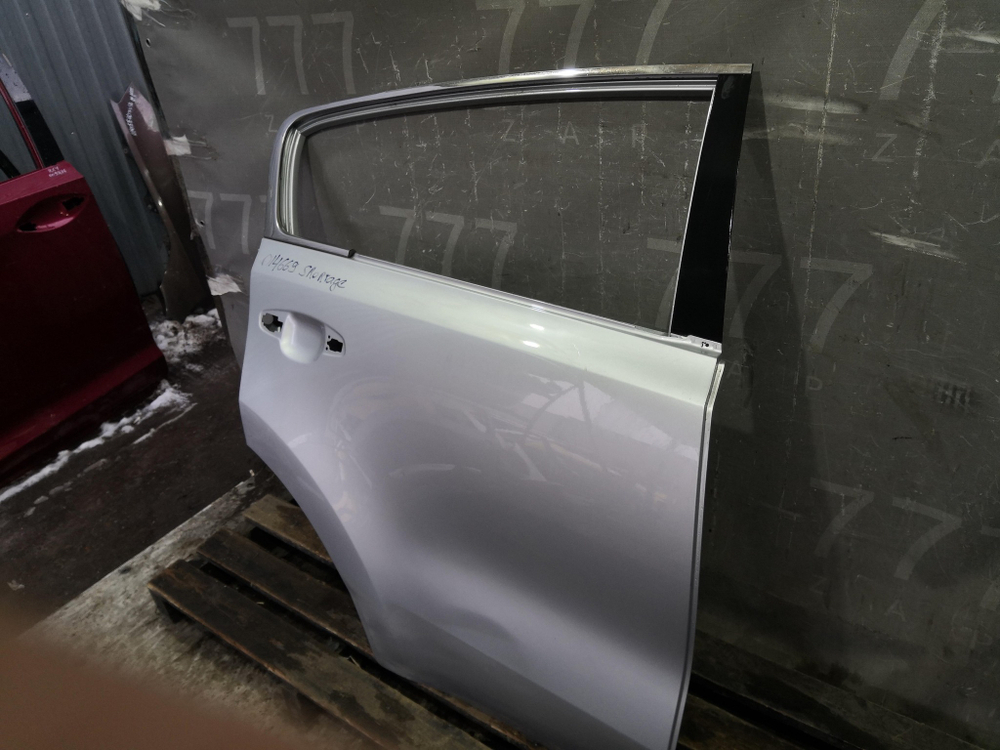 Дверь задняя правая Kia Sportage 4 (QL) 16-22 Б/У Оригинал 77004F1000