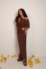 Платье футболка с вырезом