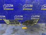Решетка радиатора NISSAN TINO 2001
