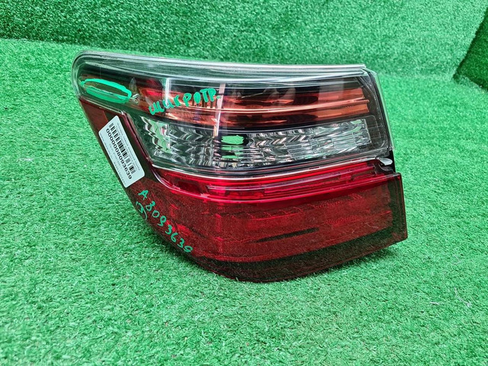 Фонарь левый внешний Toyota Camry 7 XV50 (14-18)