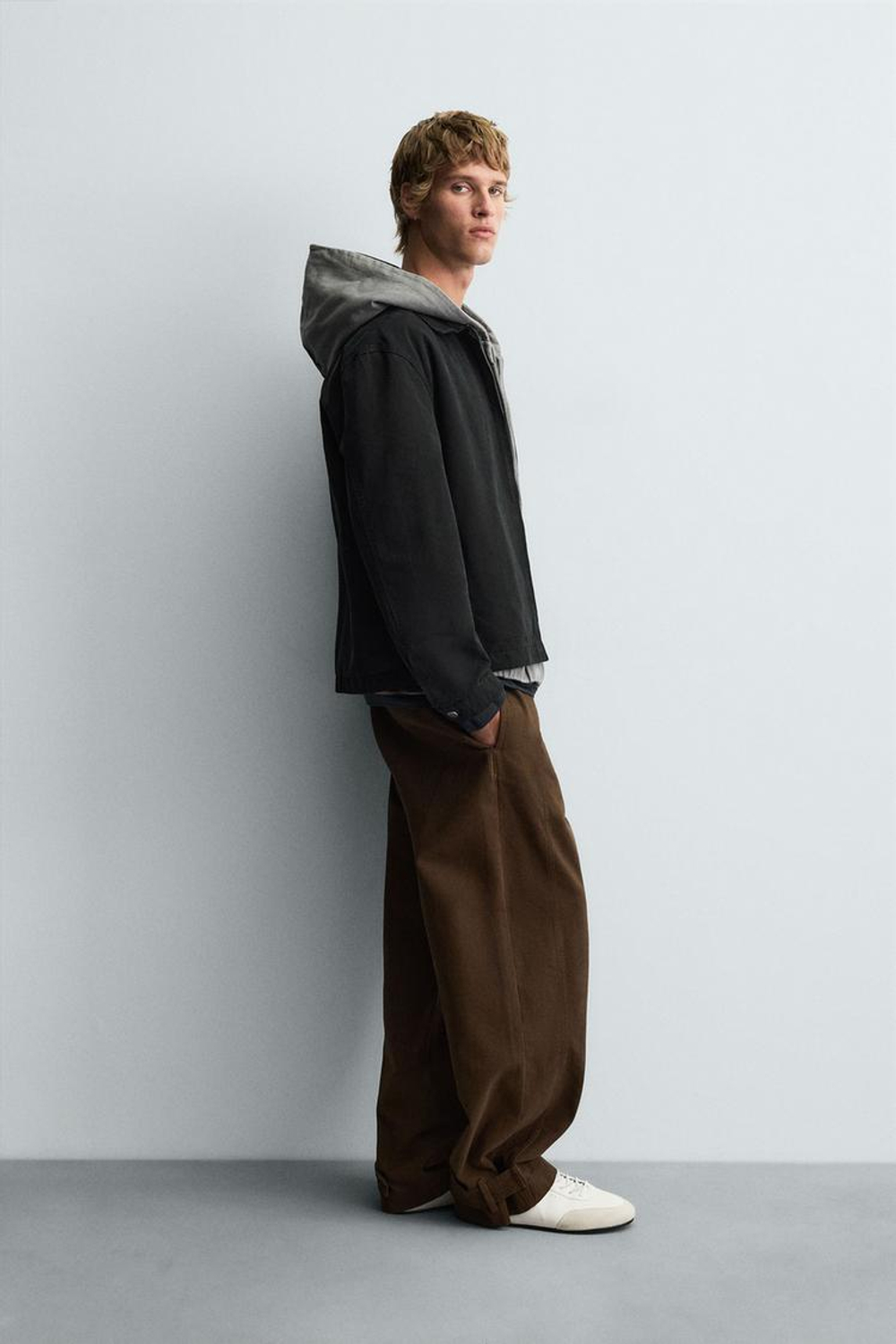 ZARA КУРТКА С ВЫШИВКОЙ И МОЛНИЕЙ, ЧЕРНЫЙ