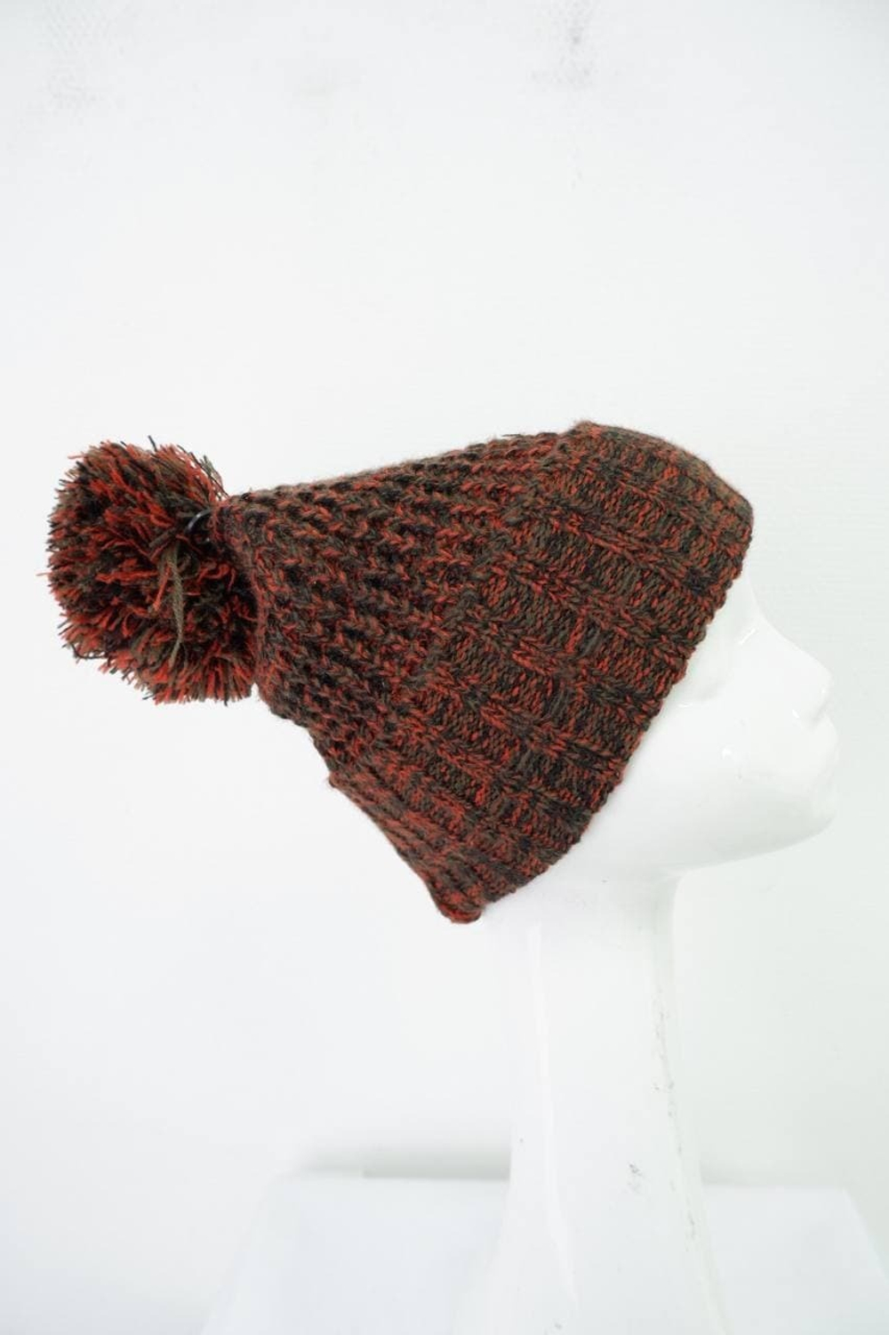 Шапка Alcott Accessories с помпоном