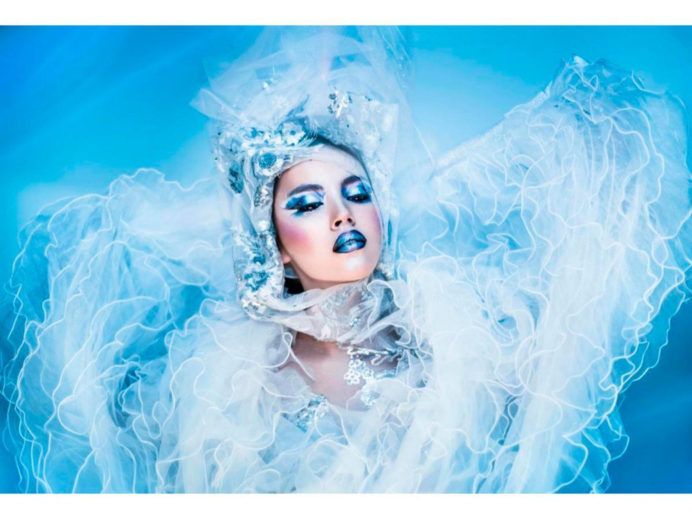 Картина по номерам 30х40см "Снежная королева" (Арт. Х-5962)