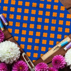 Ткань таффета оранжевые кресты на синем фоне