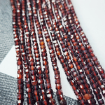 Гранат Пироп, кубик, р-р 3-3.3мм, цена за нить 19 см