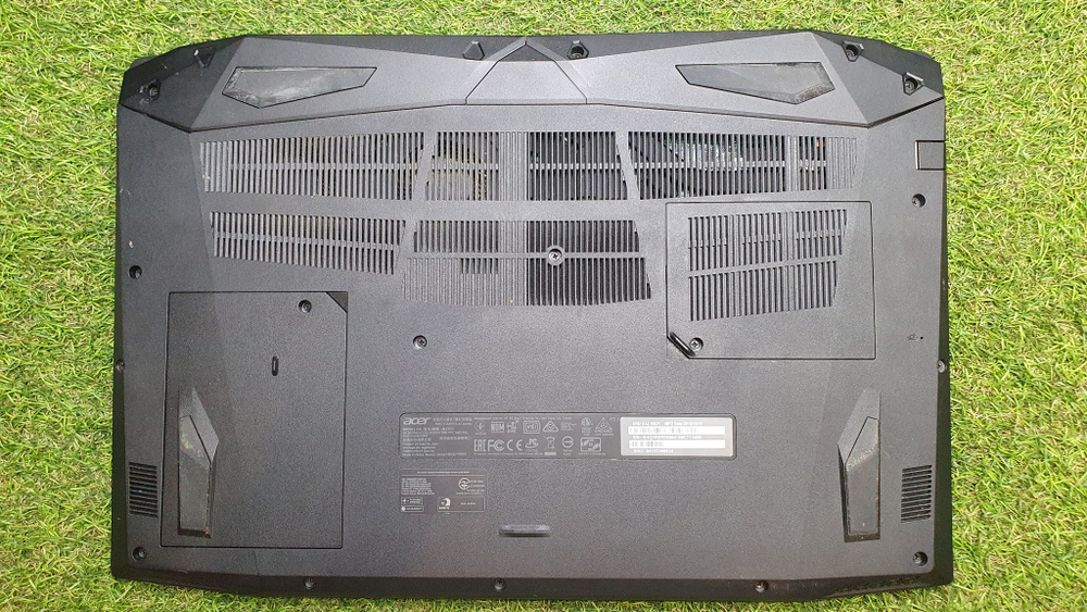 Ноутбук ACER Ryzen 5/8Gb/Rx 560X 4Gb/FHD