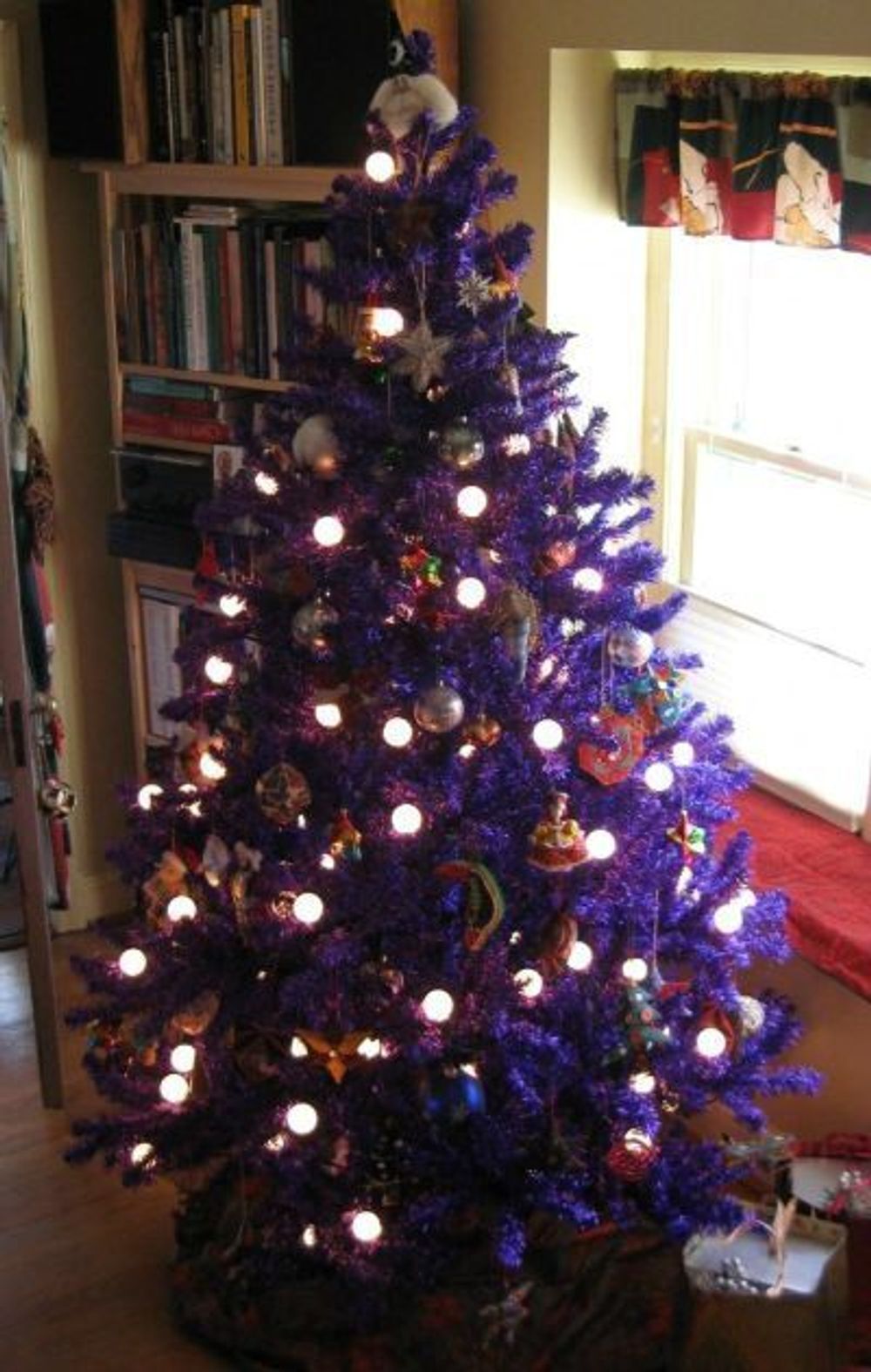 Искусственная фиолетовая елка «Прованс» (пвх) 150 см / 1.5 м