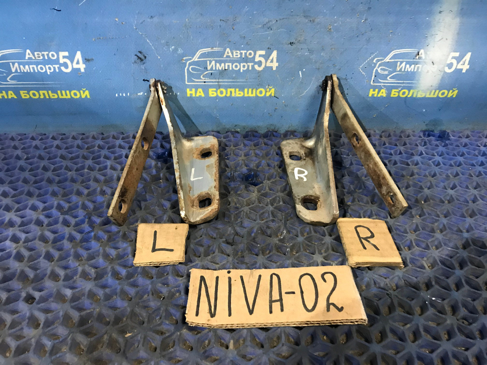 Петля капота левая CHEVROLET NIVA 2006