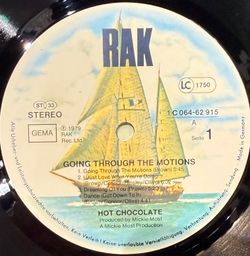 Виниловая пластинка Hot Chocolate ‎– Going Through The Motions LP