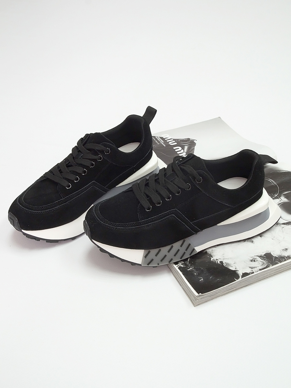 Кроссовки женские демисезонные