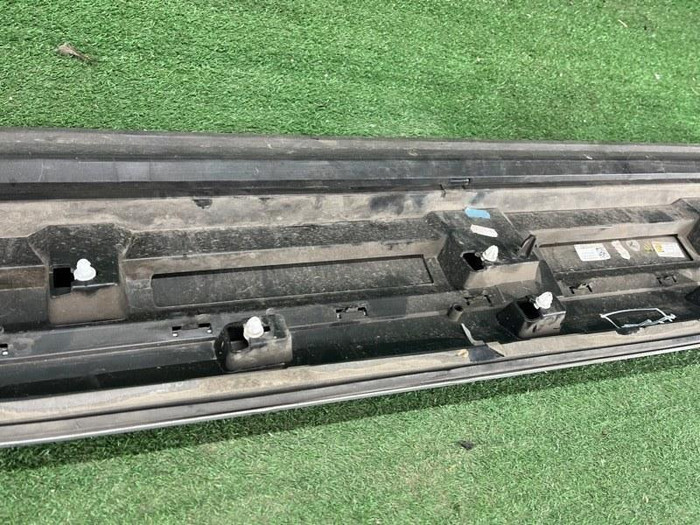 Накладка двери передняя левая Audi Q7 2 (2015-н.в.)