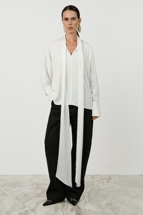 Блуза с шарфом