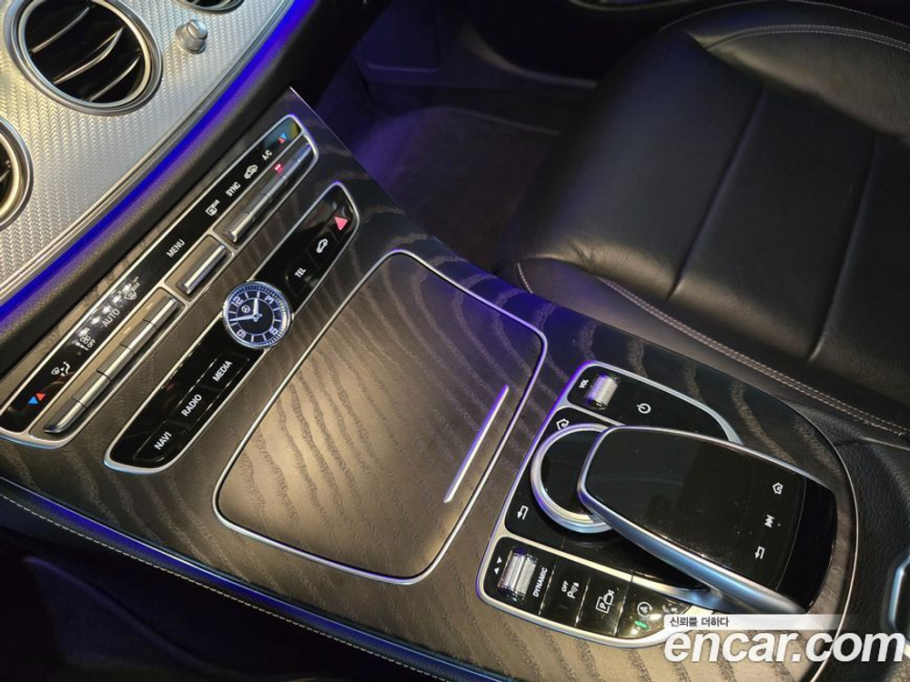 Mercedes-Benz E-Class W213 E250 Avangarde (12.2019)